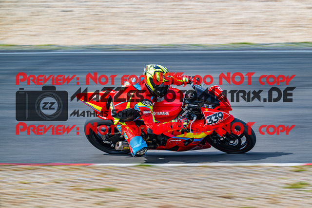 MaZZes_FotoMatrix_230719_9771 | WEISS