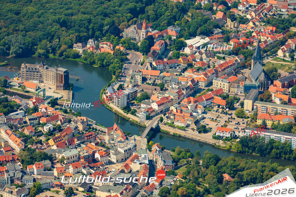 Luftaufnahme Saaleufer Bernburg - Die Luftaufnahme wurde 2025 vom UL-Flugzeug heraus erstellt ( ohne Drohne ) - Hochauflösende Luftaufnahme - für professionelle Ausdrucke geeignet. Die Geschenkidee !Mit Lizenz und Bildrechte bestellbar