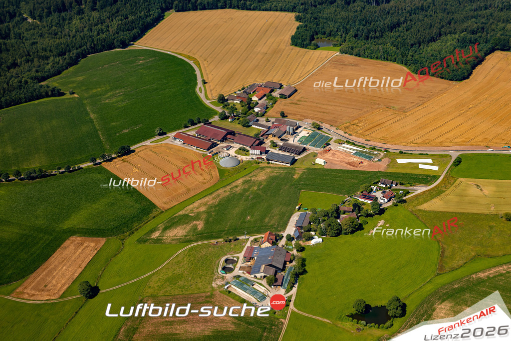 Das Luftbild zeigt : Gansershof Rosenberg - Die Luftaufnahme wurde 2024 vom UL-Flugzeug aus erstellt ( keine Drohne ) - Hochauflösende Luftaufnahme - Für grossformatige Ausdrucke geeignet. Die Geschenkidee !Mit Lizenz und Bildrechte bestellbar