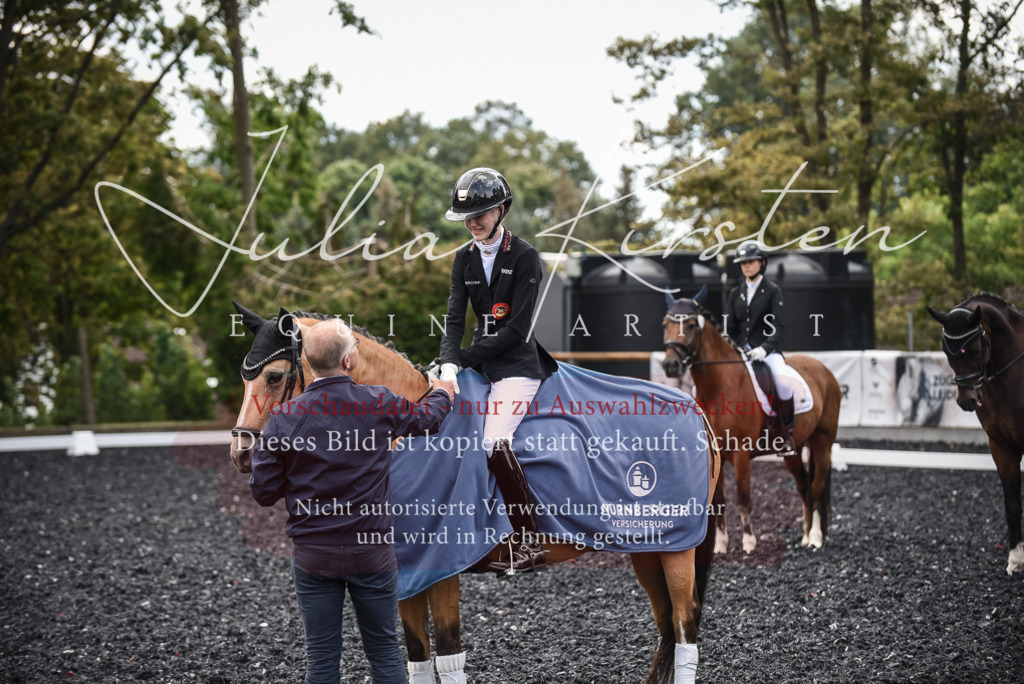 DSC_4713 | Pferde- und Turnierfotografie in Westsachsen. Pferdeportraits, Auftragszeichnungen und intuitive Kunst.