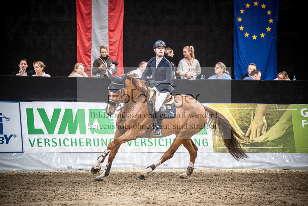 DOS_2700 | Entdecke hochwertige Reitturnierfotos von Foto Oger. Professionell, emotional und authentisch – jetzt Lieblingsmomente im Shop bestellen.Deutschlandweite Turnierfotografie. - Realisiert mit Pictrs.com