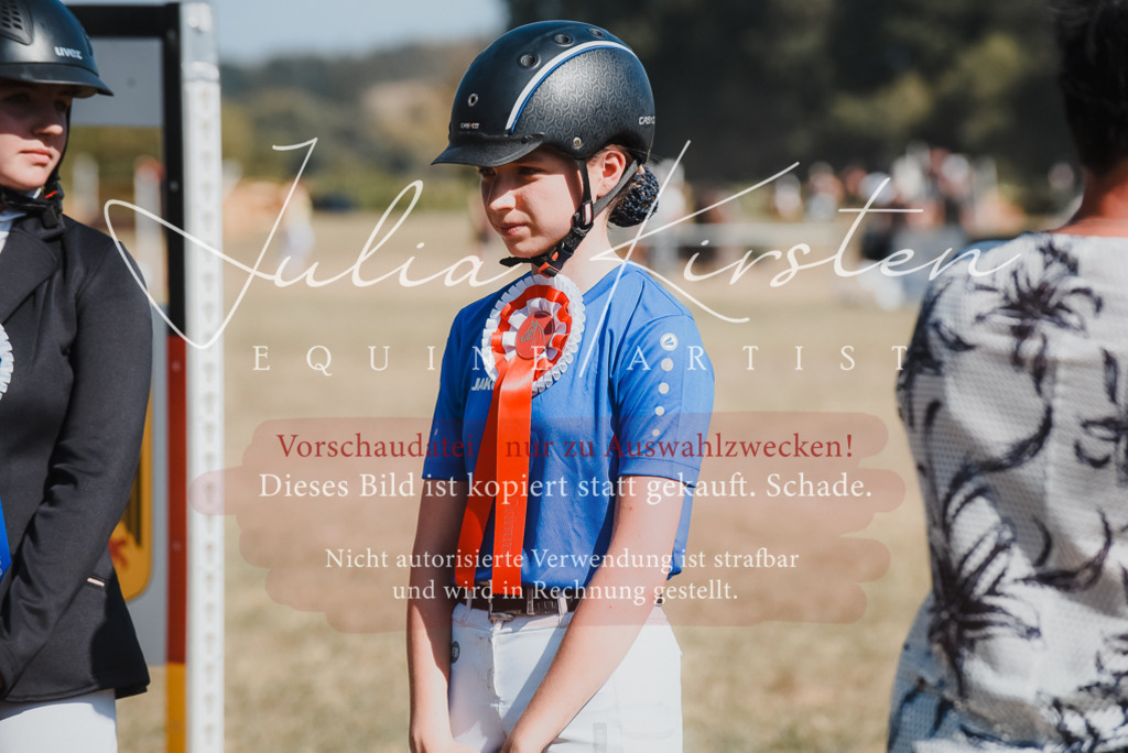 DSC_6365 | Pferde- und Turnierfotografie in Westsachsen. Pferdeportraits, Auftragszeichnungen und intuitive Kunst.