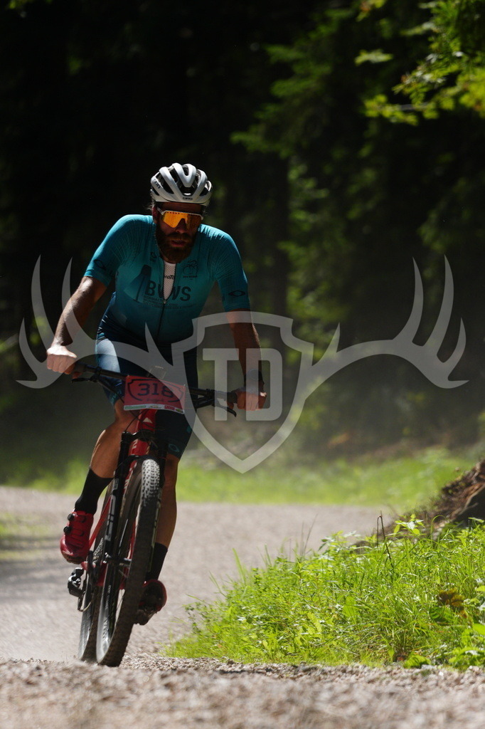 FC605560 | Fotogalerie der Treibjagd im Dunkelwald - Dein MTB Etappenrennen im Erzgebirge - Realisiert mit Pictrs.com