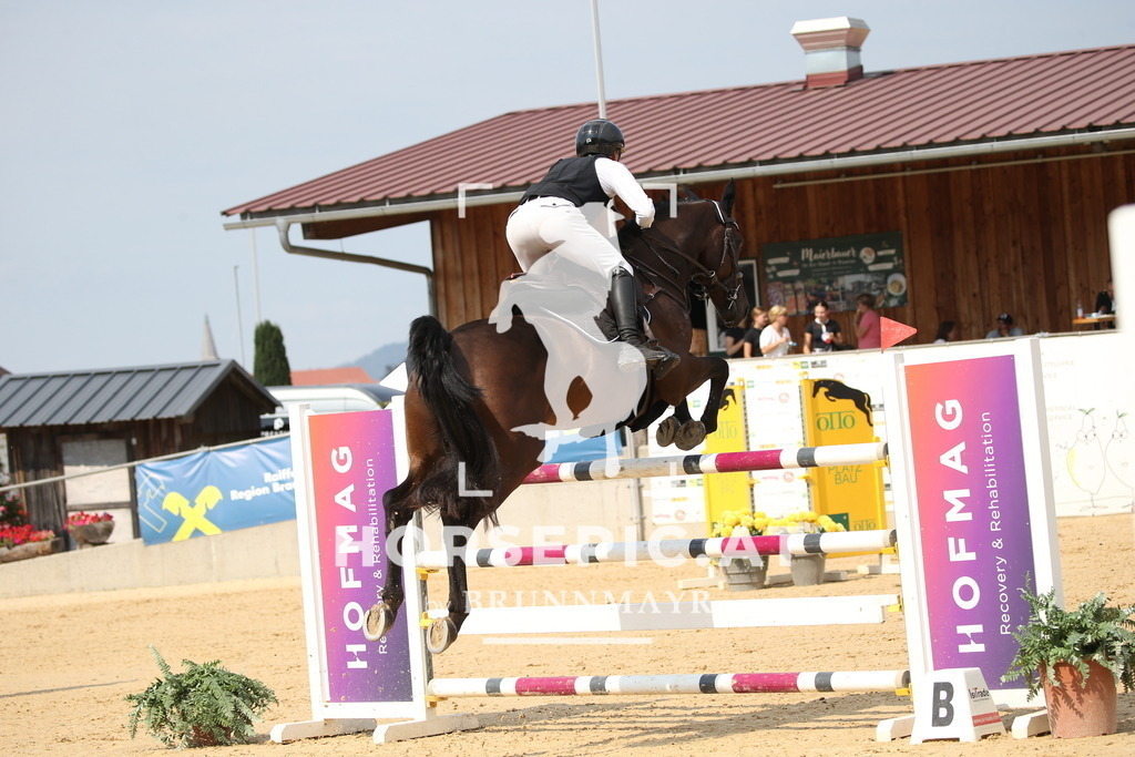 DL2Q4667 | Willkommen bei Brunnmayr - Design & Fotografie – Ihrem Spezialisten für Reitturniere und Pferdeveranstaltungen in Oberösterreich, Salzburg und Bayern! Seit über 17 Jahren sind wir leidenschaftlich dabei.