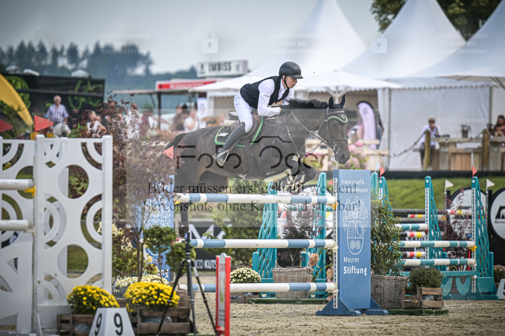 DOS_1070 | Entdecke hochwertige Reitturnierfotos von Foto Oger. Professionell, emotional und authentisch – jetzt Lieblingsmomente im Shop bestellen. - Realisiert mit Pictrs.com