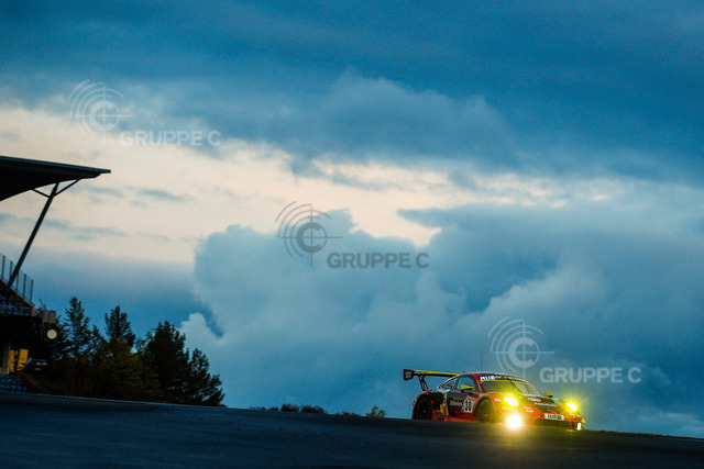 24 H Nürburgring 2020 | Porsche 911 GT3 R, Frikadelli Racing Team (#30), Klaus Abbelen (D), Alexander Müller (D), Robert Renauer (D), Norbert Siedler (A) - Realisiert mit Pictrs.com