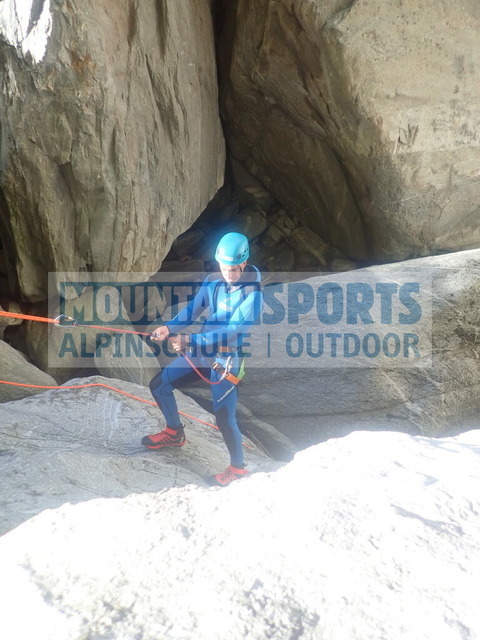 P9210049 | Bestelle die Bilder deines Berg- oder Wasser-Abenteuers mit Mountain Sports bequem von zu Hause aus direkt über unseren Online Fotoshop von pictrs.com. - Realisiert mit Pictrs.com