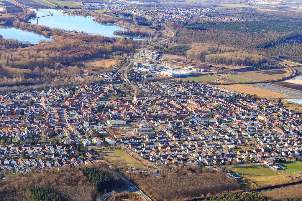 Luftbild: Ortsansicht aus Südosten im Ortsteil Neudorf in Graben-Neudorf im Bundesland Baden-Württemberg in Deutschland. Foto: IMG_104780.jpg vom 16.02.2018 durch Werner Riehm/FLY-FOTO.de