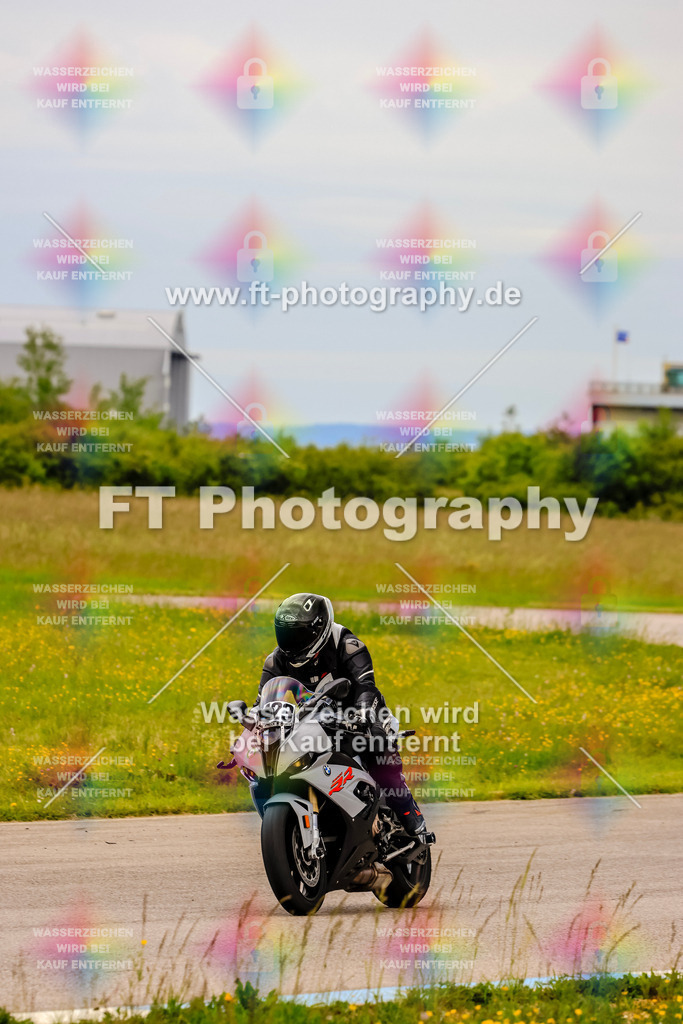 MotoTeam-2890 | Hier findet Ihr Bilder von Touristenfahrten auf der Nürburgring Nordschleife oder von anderen Veranstaltungen die ich besucht habe. Viel Spass beim Durch Schauen 