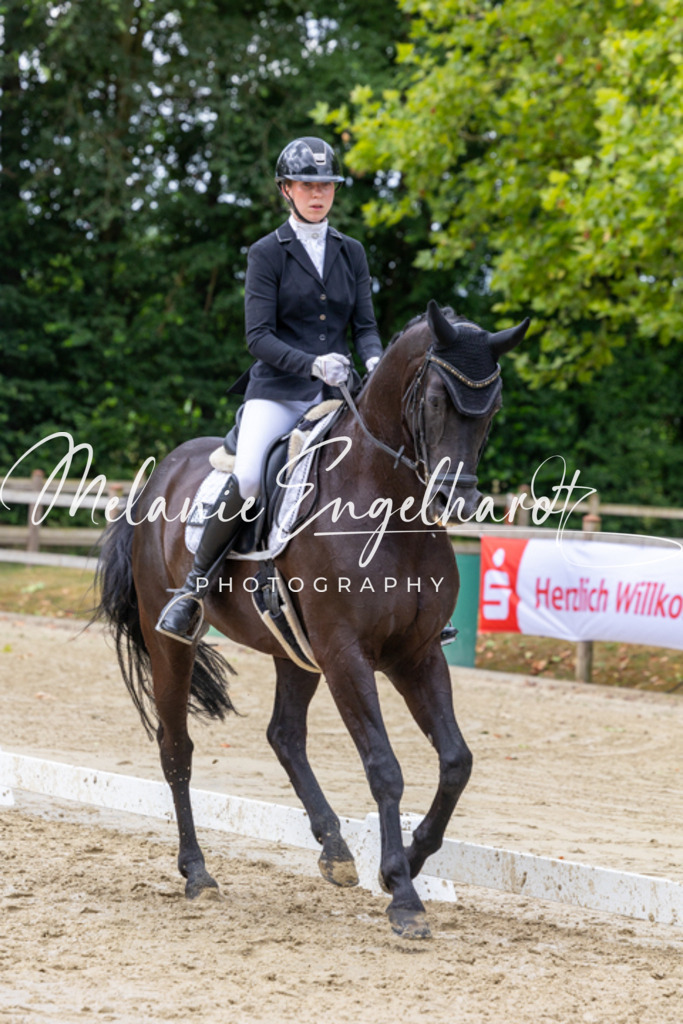 7I8A4423 | melanie-engelhardt-photography - Realisiert mit Pictrs.com