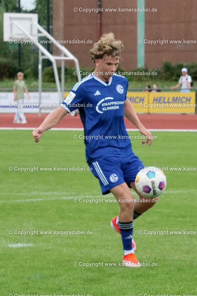 Fußball : Testspiel : SuS 09 Dinslaken - Schalke 04 U 19 am 25.07.2024 | Foto : Jochen Emde / www.kameradabei.de - Realisiert mit Pictrs.com