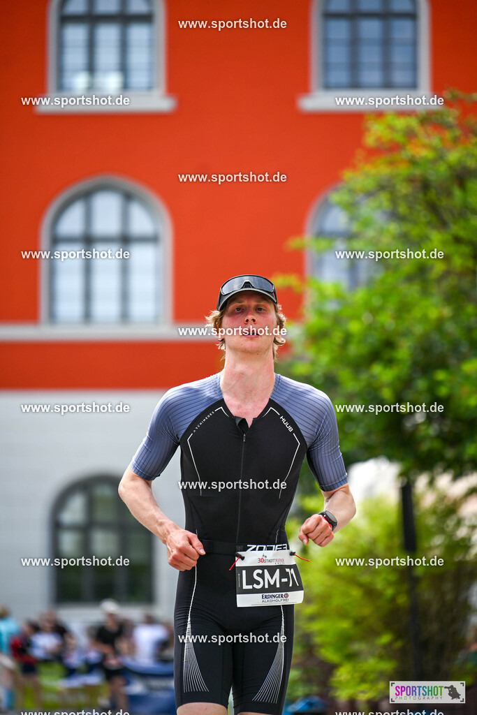 SZI_6445 | Stadttriathlon Erding 2025. #yourpictrs #sportshot_your_pictrs @Sportshotphotography #stadttriathlonerding Copyright: www.sportshot.de