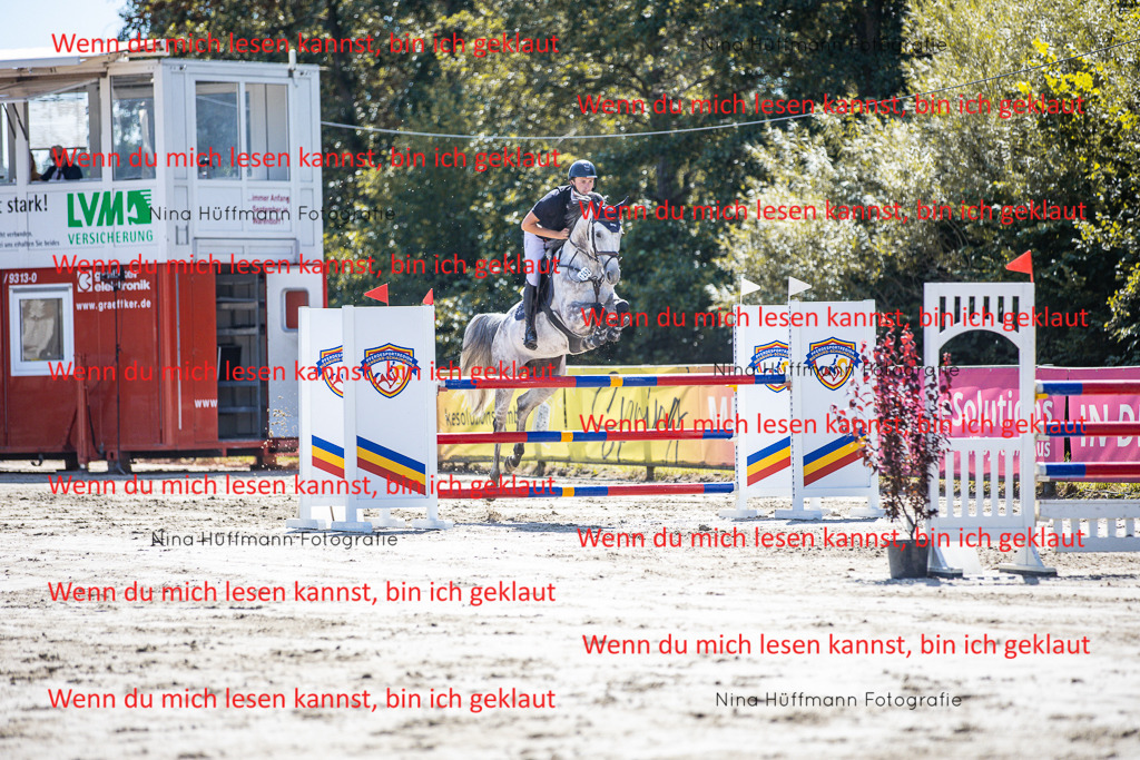 BK1A6316 | Turnierbilder Turnierfotos Nina Hüffmann Turnierfotografie Pferdefotografie Tierzeichnung Haustierzeichnung Pferdezeichnung Hundezeichnung Videograf  - Realisiert mit Pictrs.com