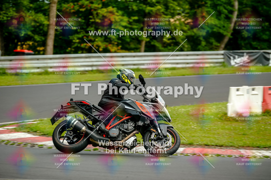 VBK-4267 | Hier findet Ihr Bilder von Touristenfahrten auf der Nürburgring Nordschleife oder von anderen Veranstaltungen die ich besucht habe. Viel Spass beim Durch Schauen 