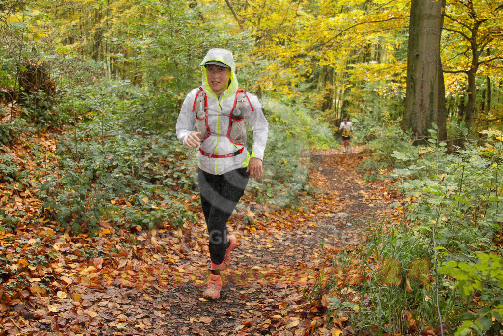 251026_1320_EV4_6803 | Sportfotografie im Rhein-Sieg Kreis, Köln, Bonn, NRW, Rheinland Pfalz, Hessen, etc. Unser Tätigkeitsfeld umfasst den Laufsport vom Volkslauf über den Marathon, Duathlon, Triathon bis zum Ultralauf wie Kölnpfad Ultra oder Schindertrail.