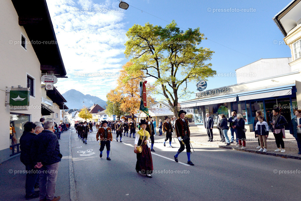 news-2022-Okt16-LJ_Erntedank_-SCHUETZEN-WTV_4767 | Info aus dem Bezirk Reutte/Ausserfern Tirol sowie eine umfangreiche Bilddatenbank über die gesamte Region: Lechtal, Talkessel Reutte, Tannheimertal, Zwischentoren. Lech, Plansee, Zugspitze, Grenztunnel, B179, Fernpassstraße, Verkehr, Lawinen, Tradition, - Realisiert mit Pictrs.com