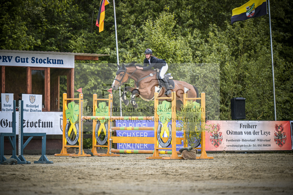 DOS_6163 | Entdecke hochwertige Reitturnierfotos von Foto Oger. Professionell, emotional und authentisch – jetzt Lieblingsmomente im Shop bestellen.Deutschlandweite Turnierfotografie. - Realisiert mit Pictrs.com
