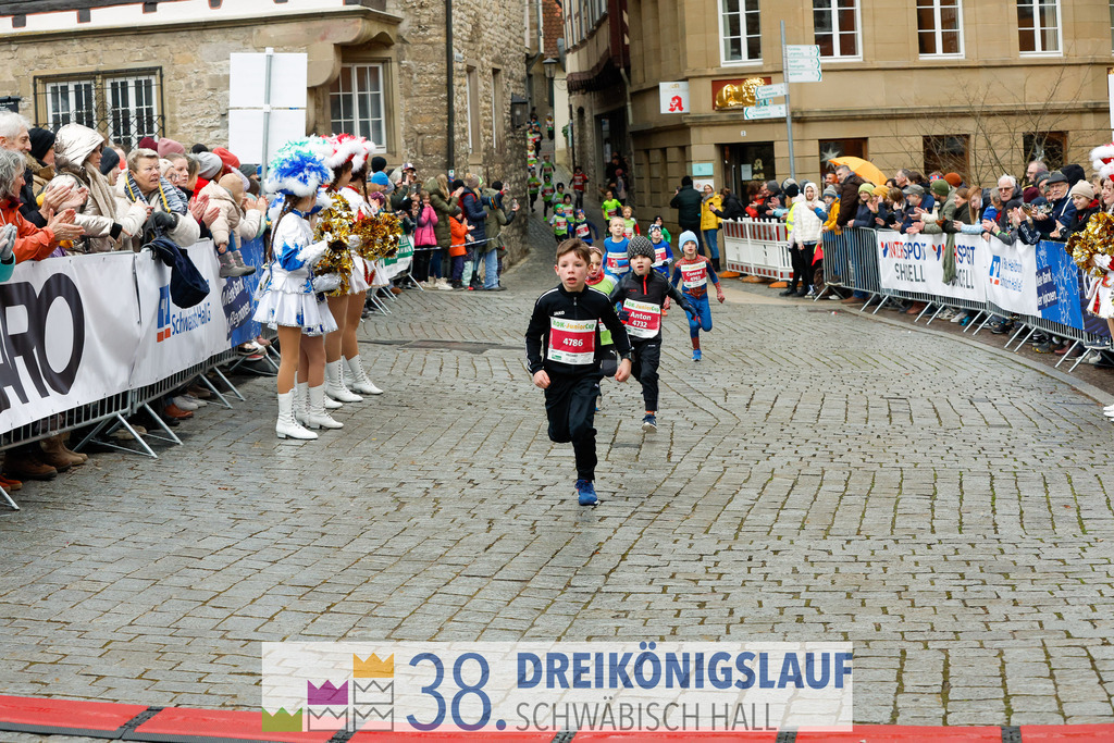 400m AOK Junior Cup | 3 Koenigslauf 2024 400m AOK Junior Cup - Realisiert mit Pictrs.com