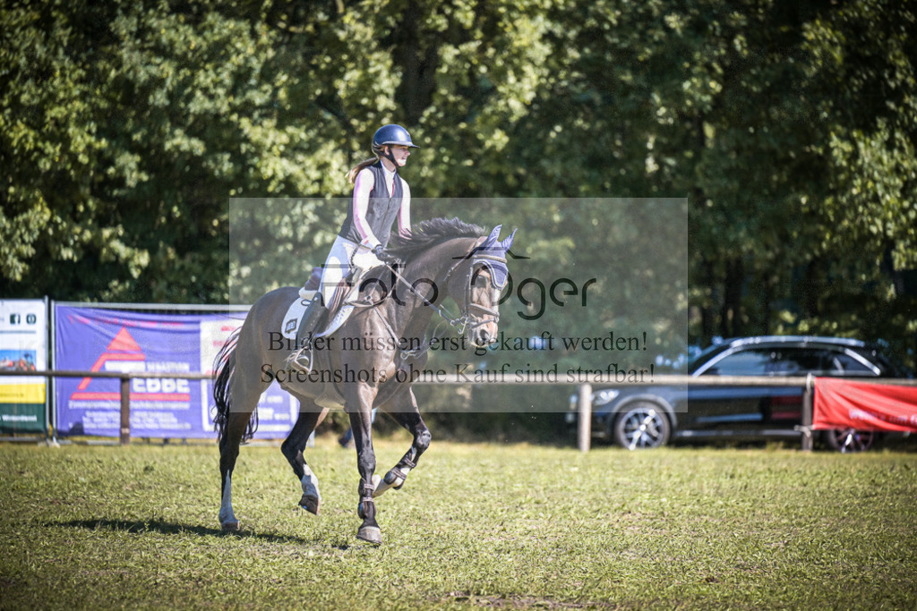 DOS_0500 | Entdecke hochwertige Reitturnierfotos von Foto Oger. Professionell, emotional und authentisch – jetzt Lieblingsmomente im Shop bestellen.Deutschlandweite Turnierfotografie. - Realisiert mit Pictrs.com