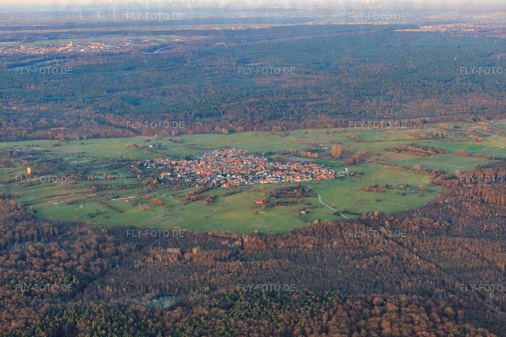 Ortsansicht aus Westen | Luftbild: Ortsansicht aus Westen im Ortsteil Büchelberg in Wörth im Bundesland Rheinland-Pfalz in Deutschland. Foto: IMG_22738.jpg vom 19.11.2009 durch Werner Riehm/FLY-FOTO.de - Realisiert mit Pictrs.com
