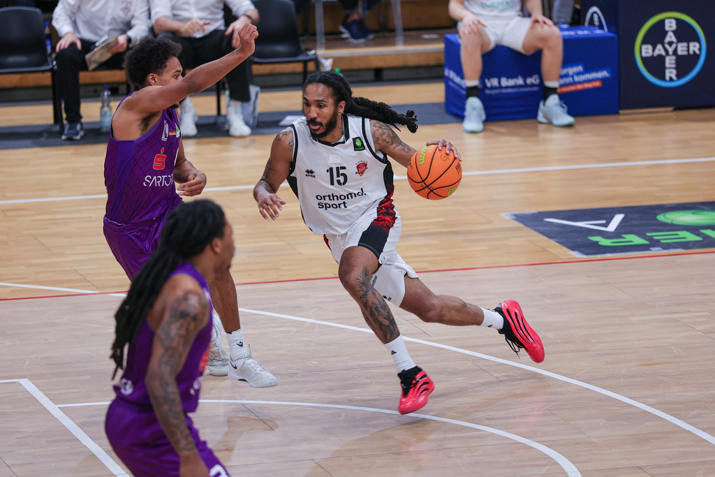 Pro A BAYER GIANTS vs BG Göttingen-23 | Fotos von Basketballspielen aus dem Raum NRW fotografiert von Gero Mueller-Laschet und Daniel Schaefer - Realisiert mit Pictrs.com