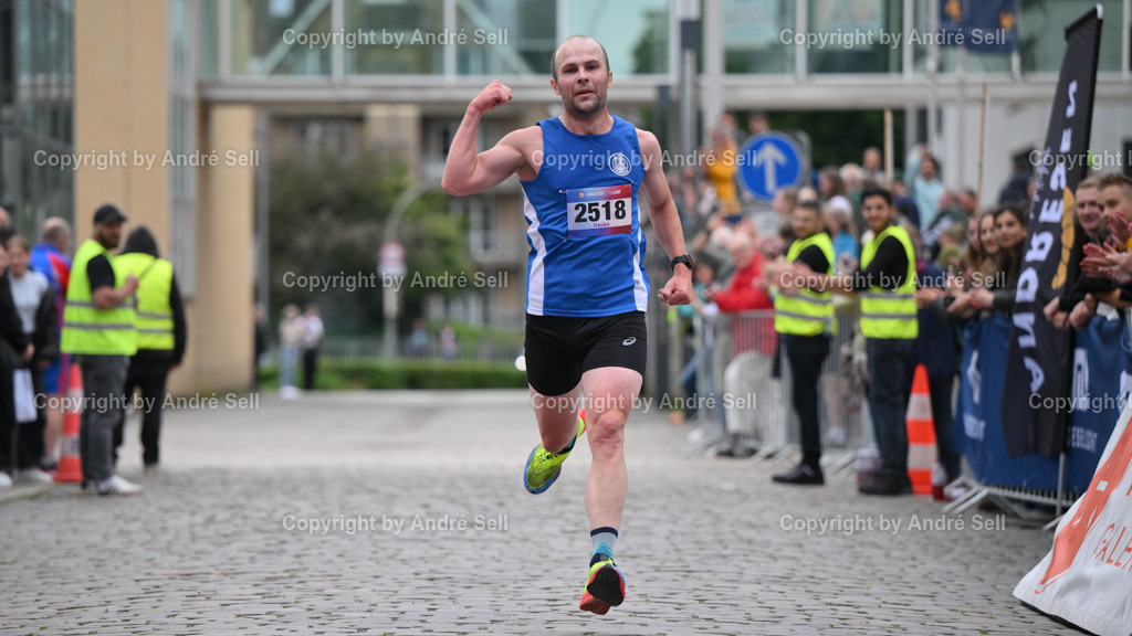 10 km Bäcker-Andresen-Lauf | Z9D_4714, 14.06.24, Holstenköstenlauf 2024, 10 km Bäcker-Andresen-Lauf, Platz 1 männlich TIMME Hauke - TSV Fahrdorf - 10 km-Lauf - Realisiert mit Pictrs.com