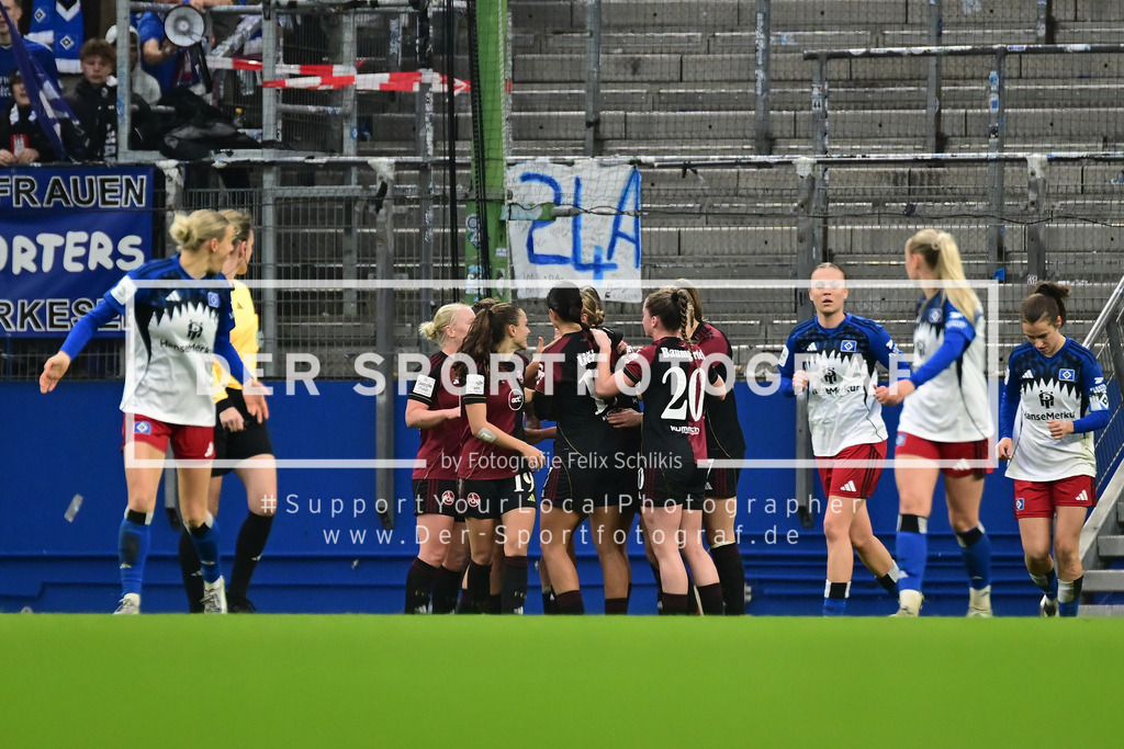Fußball I Frauen I Saison 2025-2026 I Bundesliga I 10. Spieltag I Hamburger SV - 1. FC Nürnberg I 45592 | Jubel, Begeisterung, Enthusiasmus, Euphorie, Freude, Glücksgefühl, Heiterkeit bei: 1. FC Nürnberg Frauen - Realized with Pictrs.com