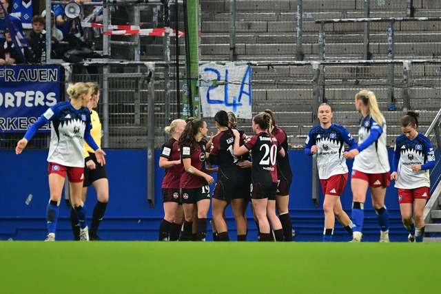 Fußball I Frauen I Saison 2025-2026 I Bundesliga I 10. Spieltag I Hamburger SV - 1. FC Nürnberg I 45592 | Jubel, Begeisterung, Enthusiasmus, Euphorie, Freude, Glücksgefühl, Heiterkeit bei: 1. FC Nürnberg Frauen - Realisiert mit Pictrs.com
