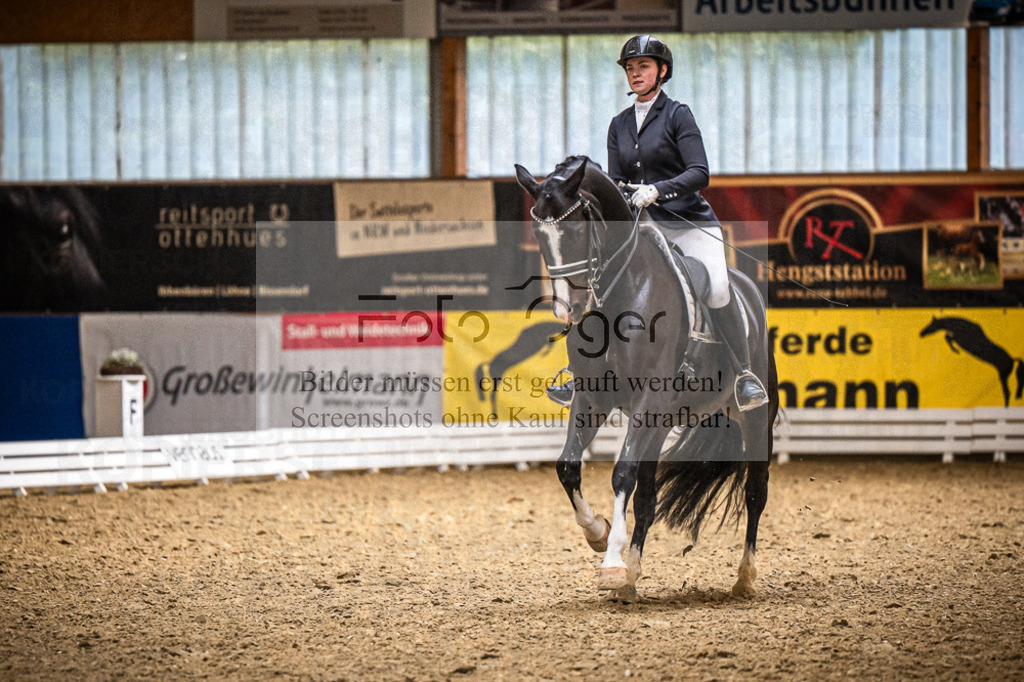 DOS_2426 | Entdecke hochwertige Reitturnierfotos von Foto Oger. Professionell, emotional und authentisch – jetzt Lieblingsmomente im Shop bestellen.Deutschlandweite Turnierfotografie. - Realisiert mit Pictrs.com