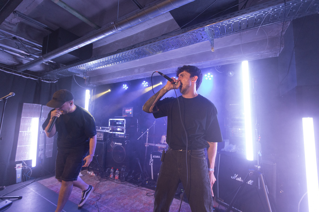 057A2856 | thismomentpictures - Realisiert mit Pictrs.com