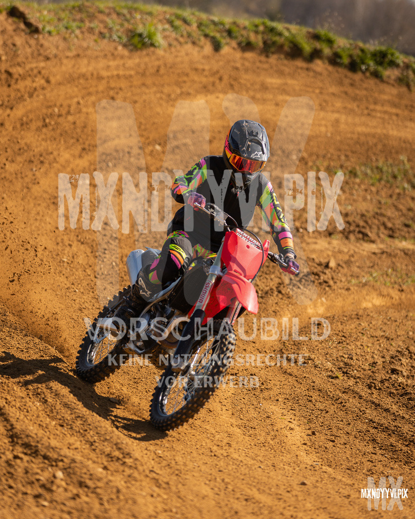 866A3233 | mxndyyvipix