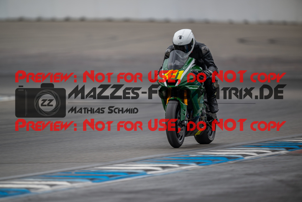 MaZZes-Fotomatrix-20260809-577325 | R1