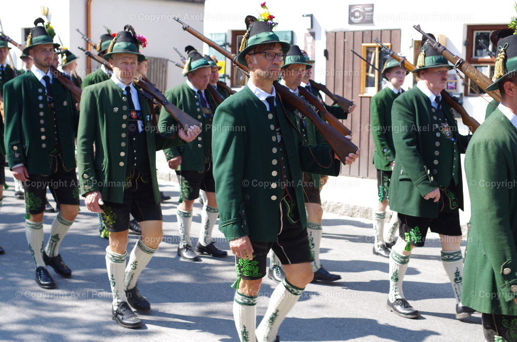 IMGP3758 | fotografiert von Axel PollmannLeonhardi Wallfahrt Benediktbeuern und Murnau, Fronleichnam, Fasching, Landschaft im Loisachtal und Benediktbeuern  - Realisiert mit Pictrs.com