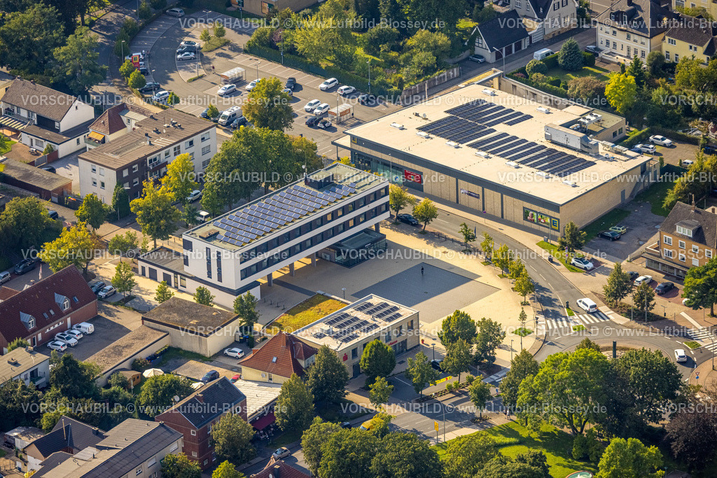 Beckum230805703Neubeckum | Luftbild, Innenstadt Zentrum und Rathaus Neubeckum, Edeka Recker Supermarkt, Neubeckum, Beckum, Münsterland, Nordrhein-Westfalen, Deutschland