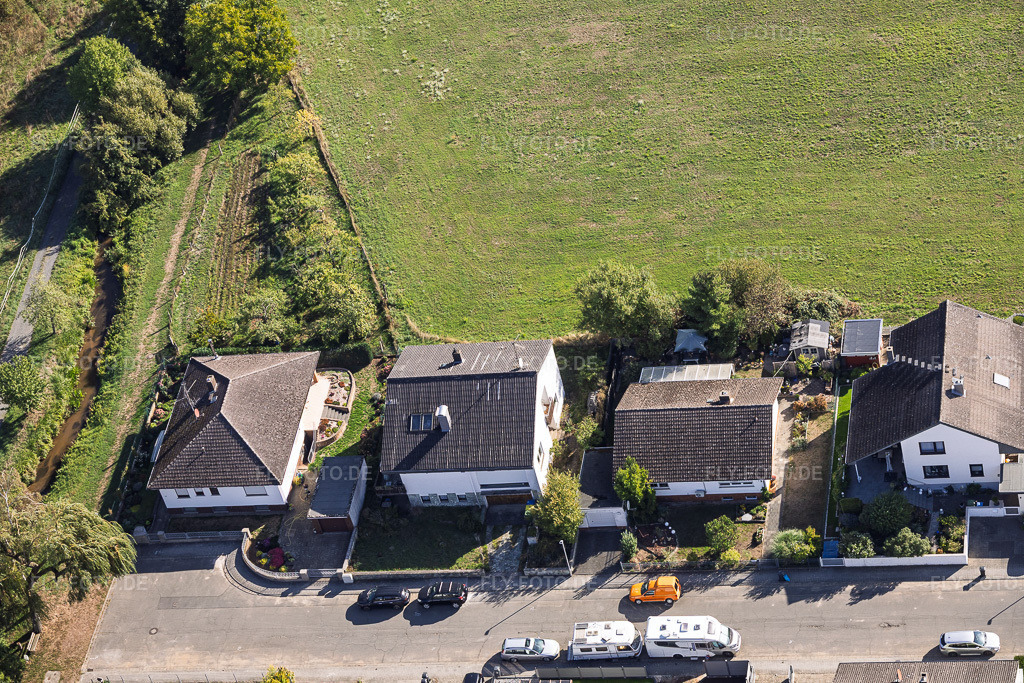Luftbild: Ortsansicht im Ortsteil Sickenhofen in Babenhausen im Bundesland Hessen in Deutschland. – Foto: IMG_159058.jpg vom 22.09.2026 durch Werner Riehm/FLY-FOTO.de – Auflösung des Originals: 6000 x 4000 px