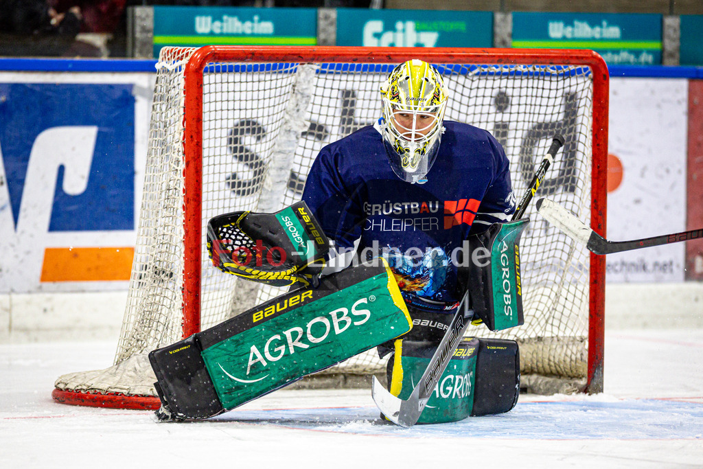 Peißenberg MINERS gegen TEV Miesbach | Eishockey Bayernliga 2025/26 Vorrunde 8. Spieltag, Peißenberg MINERS gegen TEV Miesbach, 20251107,Joshua BARON (MINERS Goali 30) beim Aufwärmen,2025-11-07 in Peißenberg (flatbuy Arena Peißenberg), Joshua BARON (MINERS Goali 30)Copyright: WolfgangxLindner www.foto-lindner.de