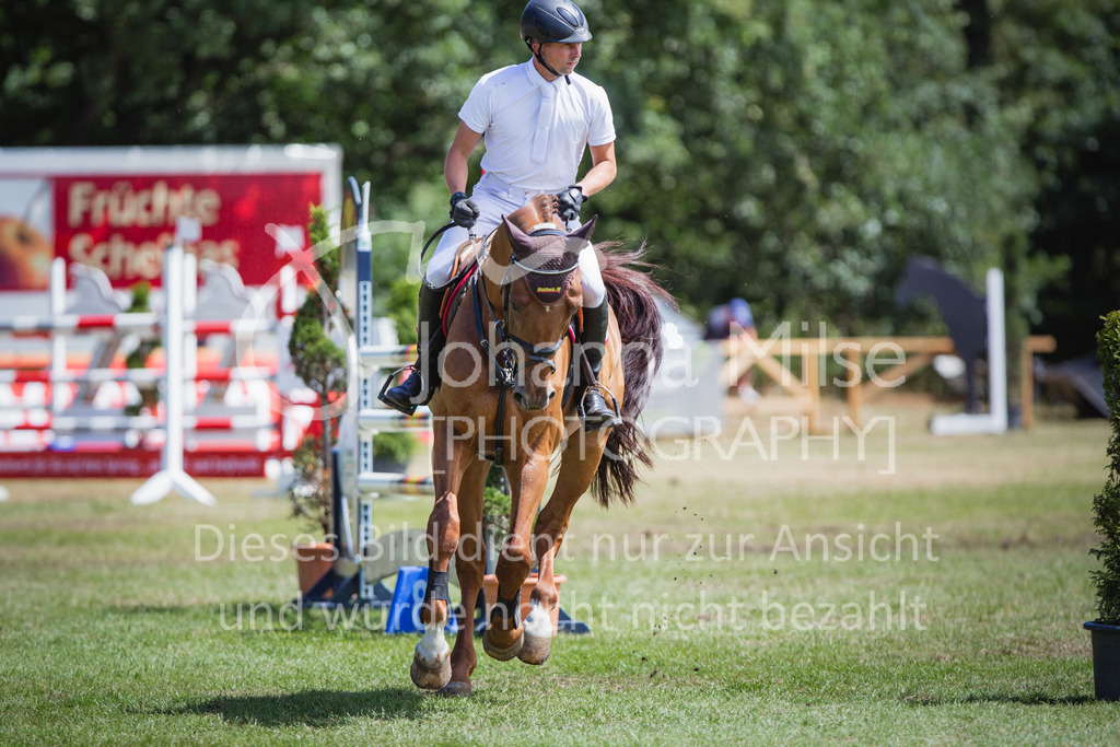 220717_LC_SparkassenTrophy-704 | Deine schönsten Turniermomente als professionelle Fotos! Entdecke hochwertige Pferdesport-Fotografie im Online-Shop. Jetzt Fotos finden & bestellen!