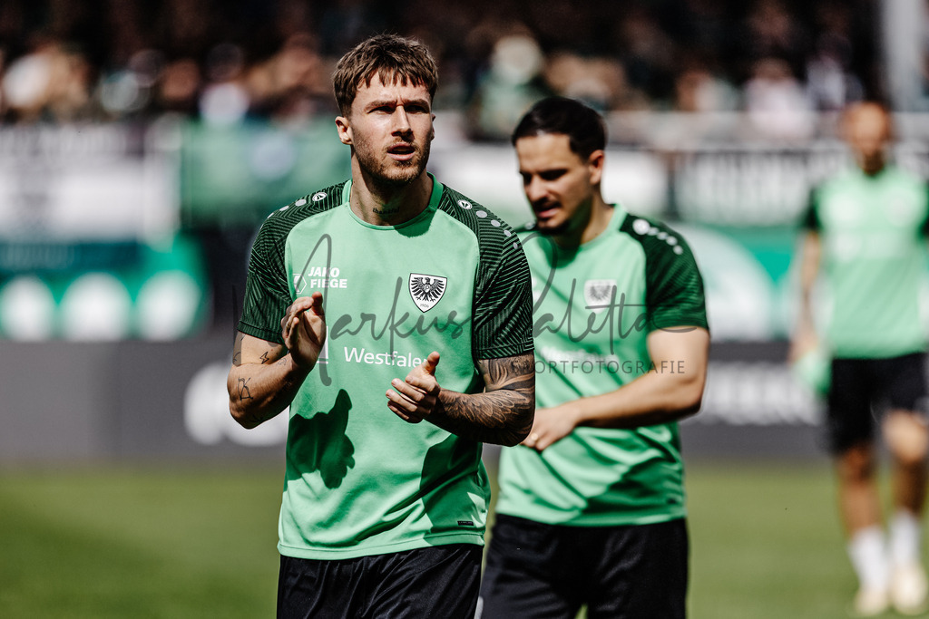 3. Liga, Saison 2023/24, 32. Spieltag: SC Preußen Münster - Jahn Regensburg | Münster, 06.04.2024: 3. Liga, 32. Spieltag, SC Preußen Münster gegen Jahn Regensburg im LVM-Preußenstadion in Münster. Foto: sportfotografie.ms | Markus Paletta - Realisiert mit Pictrs.com