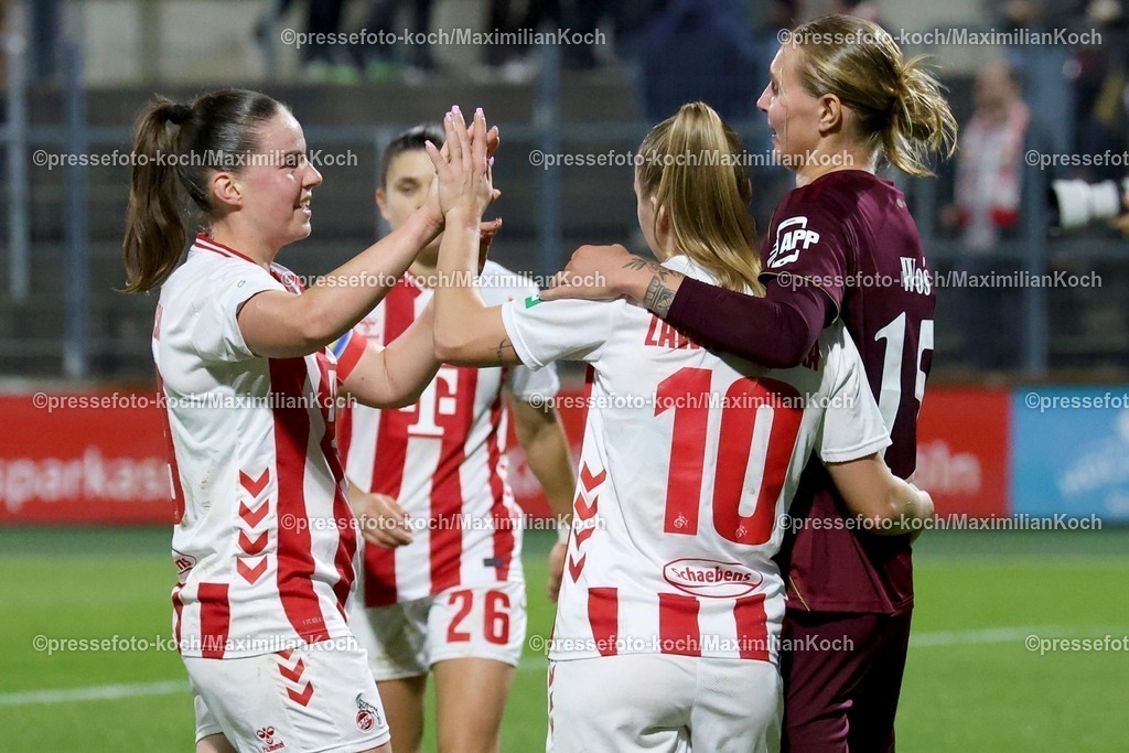 xSSCx31102502012 | 31.10.2025, xsscx, Frauen Fuﬂball, 1. FC Koeln - 1. FC Nuernberg, 1. Fuﬂball Bundesliga, 3. Spieltag, Franz-Kremer-Stadion, Saison 2025 2026: Die Spielerinnen des 1. FC Koeln feiern ihren 3:0 Sieg DFB regulations prohibit any use of photographs as image sequences and or quasi-video. Nordrhein-Westfalen Deutschland