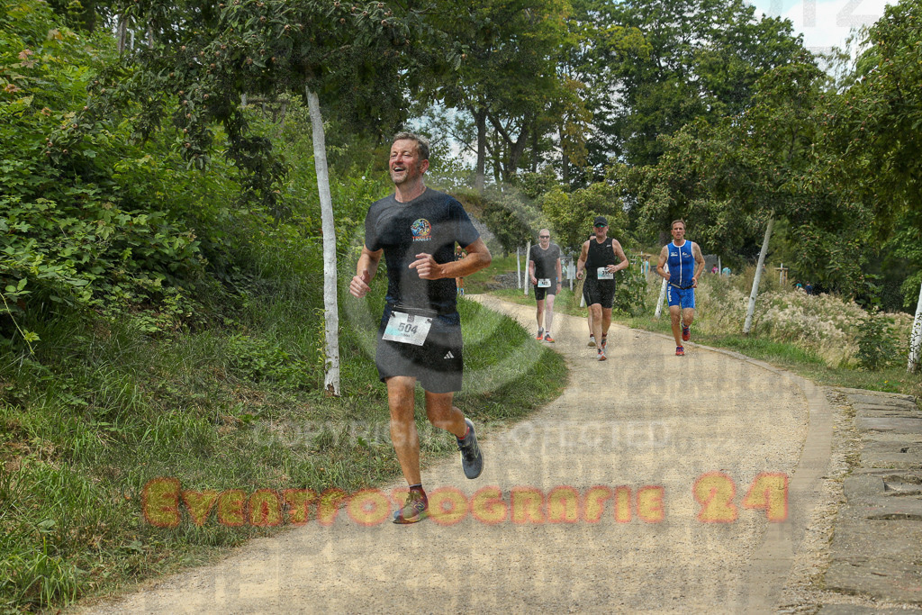 250824_1416_EX1_5625 | Sportfotografie im Rhein-Sieg Kreis, Köln, Bonn, NRW, Rheinland Pfalz, Hessen, etc. Unser Tätigkeitsfeld umfasst den Laufsport vom Volkslauf über den Marathon, Duathlon, Triathon bis zum Ultralauf wie Kölnpfad Ultra oder Schindertrail.