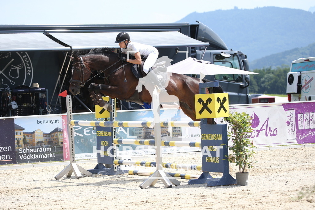 DL2Q2085 | Willkommen bei Brunnmayr - Design & Fotografie – Ihrem Spezialisten für Reitturniere und Pferdeveranstaltungen in Oberösterreich, Salzburg und Bayern! Seit über 17 Jahren sind wir leidenschaftlich dabei.