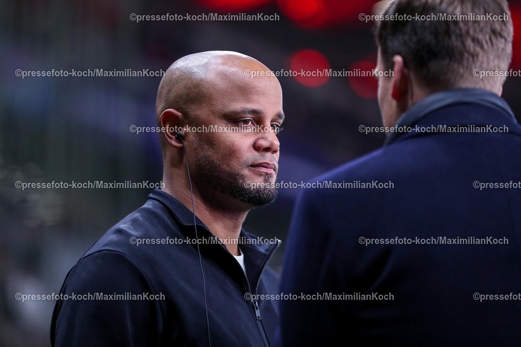 UCL11032502144 | 11.03.2025, Fußball, UEFA Champions League, Bayer 04 Leverkusen - FC Bayern München, Achtelfinale Rückspiel, BayArena, Saison 2024 2025: Trainer Vincent Kompany (Cheftrainer FC Bayern)DFB regulations prohibit any use of photographs as image sequences and or quasi-video.
