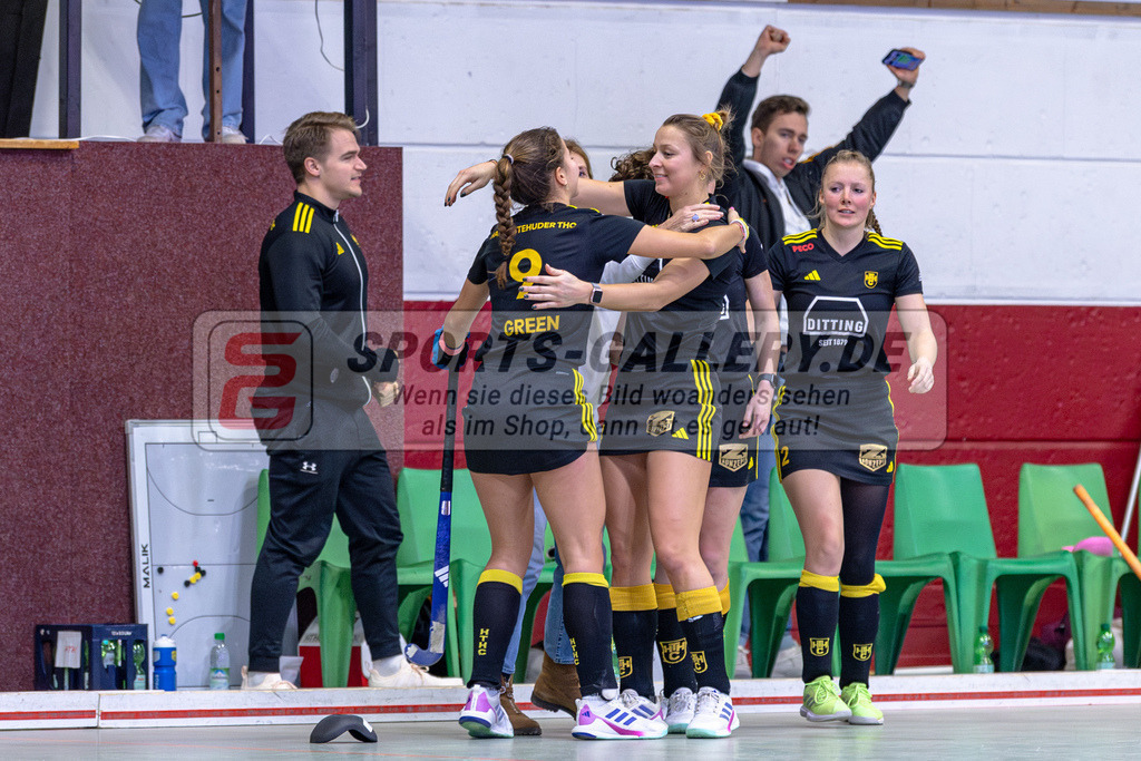 SM_2025-01-12_wD5_-132 | 1.Bundesliga Hallenhockey  (W) UHC - HTHC / 2:3 (2:1)