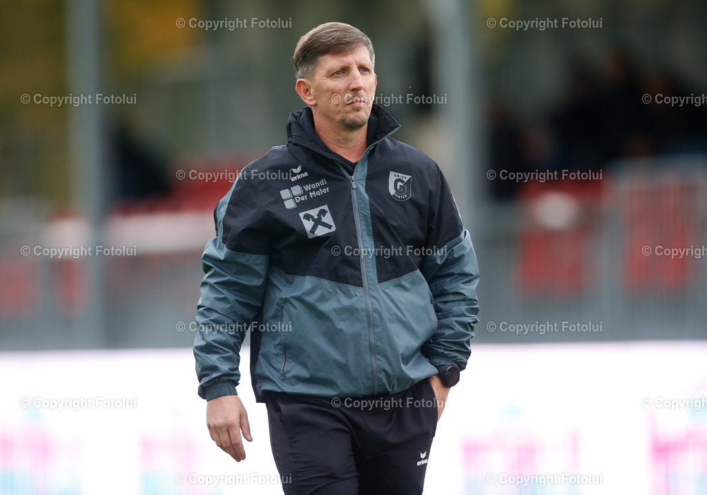 A_LUI_181025_01 | SPORT,FUSSBALL,REGIONALLIGA MITTE ASKOE OEDT-UNION GURTEN 18.10.2025 IM BILD: TRAINER PETER MADRITSCH  (GURTEN)FOTO:FOTOLUI