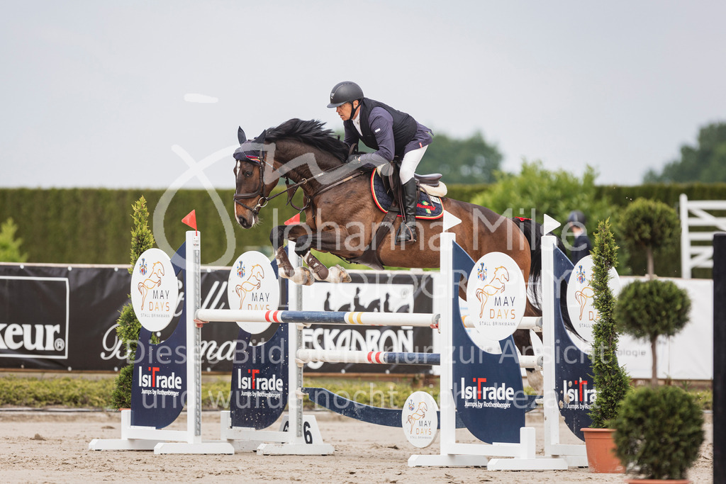 250530_MayDays_SprPf-M-419 | Deine schönsten Turniermomente als professionelle Fotos! Entdecke hochwertige Pferdesport-Fotografie im Online-Shop. Jetzt Fotos finden & bestellen!