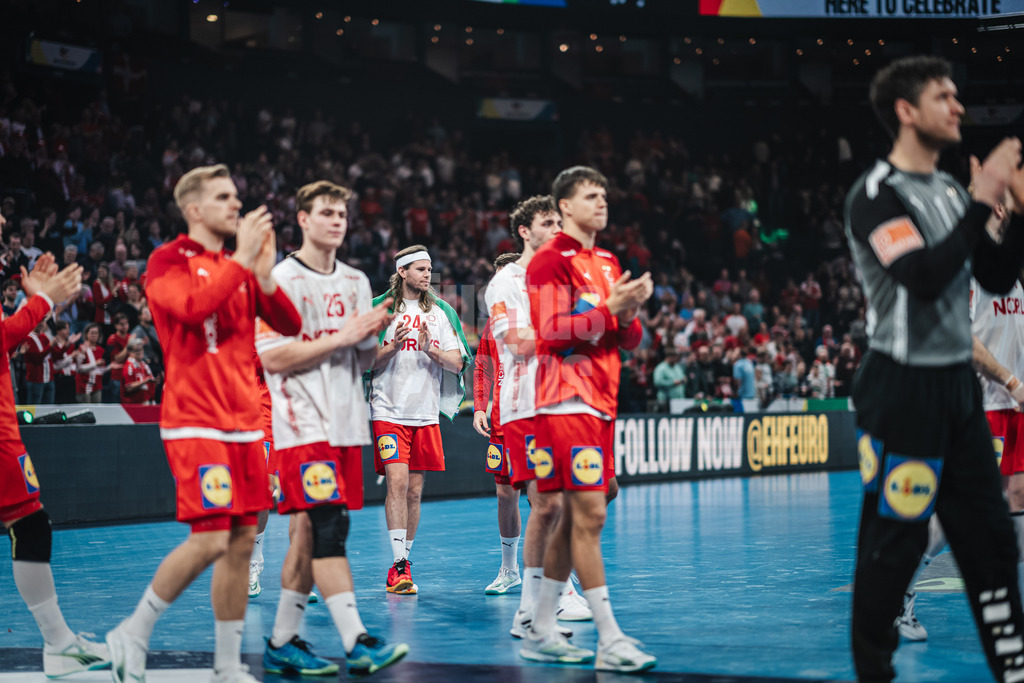 Handball | Herren | EHF EURO 2024 | European Championshop Men 2024 Final Tournament | Slowenien vs. Dänemark | 23.01.2024 | Team Dänemark nach der Niederlage