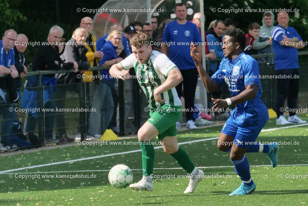Fußball : Bezirksliga : TV Voerde - FC Sterkrade 72 | Fußball : Bezirksliga : TV Voerde - FC Sterkrade 72 am 25.05.2025 in Voerde - Realisiert mit Pictrs.com