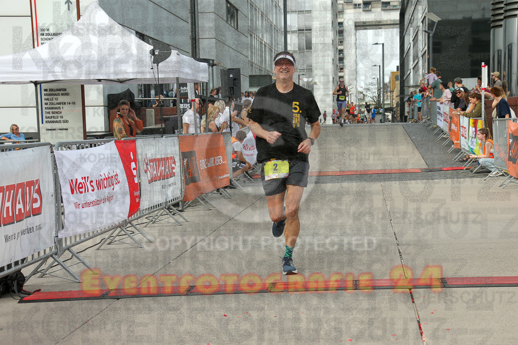 250920_1520_EX1_8954 | Sportfotografie im Rhein-Sieg Kreis, Köln, Bonn, NRW, Rheinland Pfalz, Hessen, etc. Unser Tätigkeitsfeld umfasst den Laufsport vom Volkslauf über den Marathon, Duathlon, Triathon bis zum Ultralauf wie Kölnpfad Ultra oder Schindertrail.