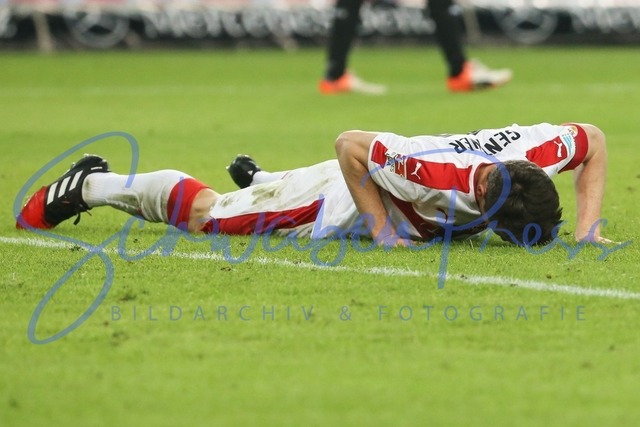 060217Ho337 | Christian Gentner (VfB Stuttgart)
 / 2. BL; VfB Stuttgart vs Fortuna Duesseldorf, Germany, Merceds-Benz-Arena, Stuttgart, 20170206