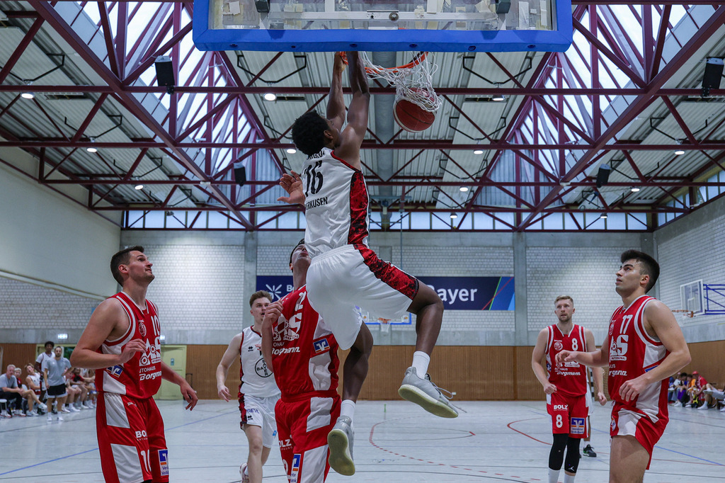 Regio Test BAYER GIANTS vs BSV Münsterland Baskets Wulfen-75 | Fotos von Basketballspielen aus dem Raum NRW fotografiert von Gero Mueller-Laschet und Daniel Schaefer - Realisiert mit Pictrs.com